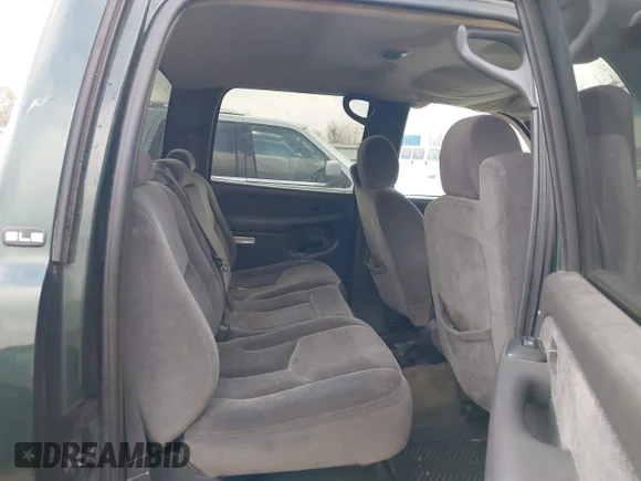 ✅ 2003 GMC Sierra 2500HD SLE • VIN: 1GTHC23U83F225515 • Lot: 44085588. Listed on IAAI with 259,058 mi. Free auction sales archive from the USA and detailed vehicle history report at DreamBid. Image 8.