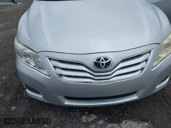 ✅ 2010 Toyota Camry LE • VIN: 4T4BF3EK5AR004740 • Lot: 45009102. Wystawiony na IAAI z przebiegiem 145 361 mil. Bezpłatny archiwum sprzedaży aukcyjnych z USA i szczegółowy raport historii pojazdu na DreamBid. Zdjęcie 6.