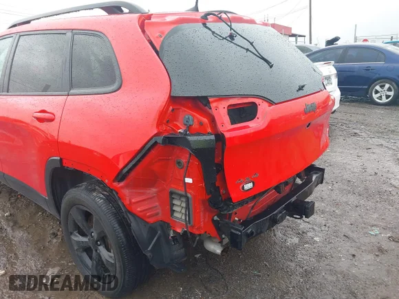 ✅ 2018 Jeep Cherokee Limited • VIN: 1C4PJMDX5JD600694 • Лот: 45197396. Опубликован ранее на IAAI с пробегом 105 914 миль. Бесплатный доступ к архиву аукционных продаж из США и подробный отчёт об истории автомобиля на DreamBid. Изображение 6.