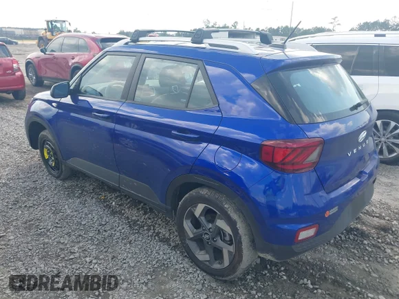✅ 2024 Hyundai Venue SEL • VIN: KMHRC8A39RU332543 • Lot: 43235854. Wystawiony na IAAI z przebiegiem 12 196 mil. Bezpłatny archiwum sprzedaży aukcyjnych z USA i szczegółowy raport historii pojazdu na DreamBid. Zdjęcie 3.