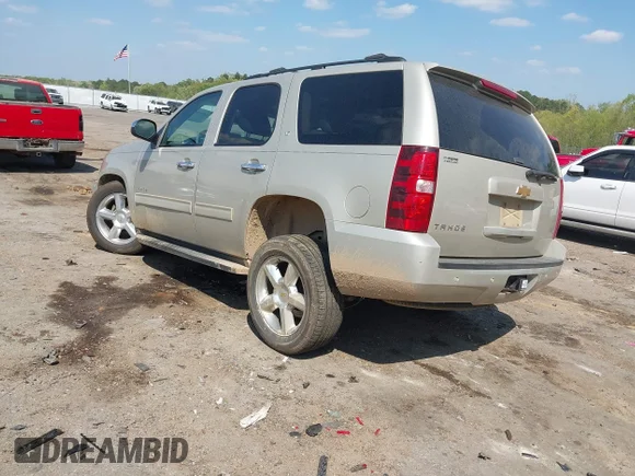 ✅ 2013 Chevrolet Tahoe LT • VIN: 1GNSCBE08DR164853 • Лот: 44719498. Опубліковано раніше на IAAI з пробігом 227 971 миль. Безкоштовний доступ до архіву аукціонних продажів зі США та докладний звіт про історію автомобіля на DreamBid. Зображення 3.