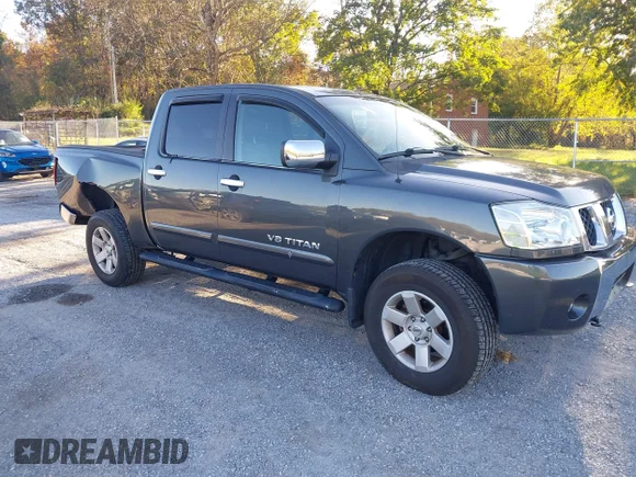 ✅ 2005 Nissan Titan SE • VIN: 1N6BA07B65N538478 • Лот: 43427610. Опубліковано раніше на IAAI з пробігом 242 410 миль. Безкоштовний доступ до архіву аукціонних продажів зі США та докладний звіт про історію автомобіля на DreamBid. Зображення 1.