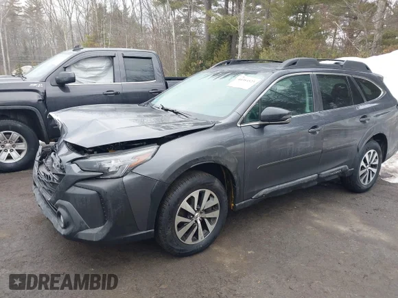 ✅ 2025 Subaru Outback Premium • VIN: 4S4BTADC3S3248704 • Лот: 44384523. Опубліковано раніше на IAAI з пробігом 17 398 миль. Безкоштовний доступ до архіву аукціонних продажів зі США та докладний звіт про історію автомобіля на DreamBid. Зображення 2.
