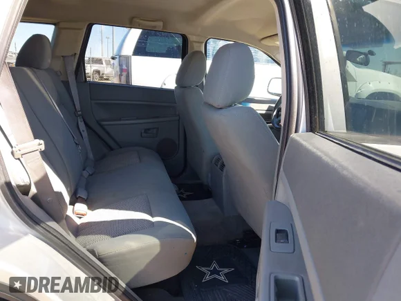 ✅ 2007 Jeep Grand Cherokee Laredo • VIN: 1J8GR48K87C640279 • Lot: 44603349. Wystawiony na IAAI z przebiegiem 156 266 mil. Bezpłatny archiwum sprzedaży aukcyjnych z USA i szczegółowy raport historii pojazdu na DreamBid. Zdjęcie 8.