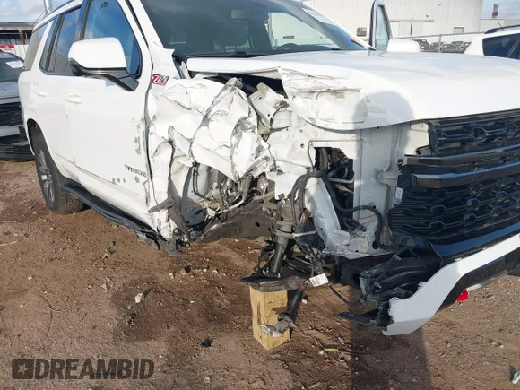 ✅ 2022 Chevrolet Tahoe Z71 • VIN: 1GNSKPKD2NR296015 • Lot: 44034397. Wystawiony na IAAI z przebiegiem 39 466 mil. Bezpłatny archiwum sprzedaży aukcyjnych z USA i szczegółowy raport historii pojazdu na DreamBid. Zdjęcie 6.