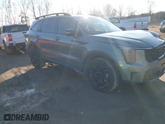 ✅ 2026 Kia Sorento X-Line SX • VIN: 5XYRKDJF9TG426327 • Лот: 43854633. Опубліковано раніше на IAAI з пробігом 1 433 миль. Безкоштовний доступ до архіву аукціонних продажів зі США та докладний звіт про історію автомобіля на DreamBid. Зображення 1.