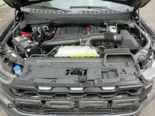 ✅ 2025 Ford F-150 Raptor • VIN: 1FTFW1RG0SFA37614 • Lot: 67607865. Wystawiony na Copart z przebiegiem 2 675 mil. Bezpłatny archiwum sprzedaży aukcyjnych z USA i szczegółowy raport historii pojazdu na DreamBid. Zdjęcie 15.