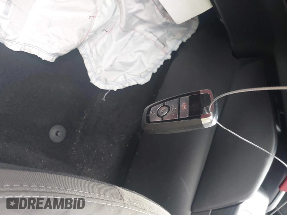 ✅ 2022 Ford Escape SE • VIN: 1FMCU0G64NUB84480 • Lot: 44799219. Wystawiony na IAAI z przebiegiem 33 734 mil. Bezpłatny archiwum sprzedaży aukcyjnych z USA i szczegółowy raport historii pojazdu na DreamBid. Zdjęcie 11.