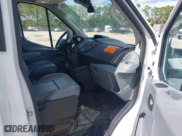 ✅ 2019 Ford Transit • VIN: 1FDBF8ZM5KKA87084 • Lot: 43091052. Wystawiony na IAAI z przebiegiem 114 596 mil. Bezpłatny archiwum sprzedaży aukcyjnych z USA i szczegółowy raport historii pojazdu na DreamBid. Zdjęcie 5.