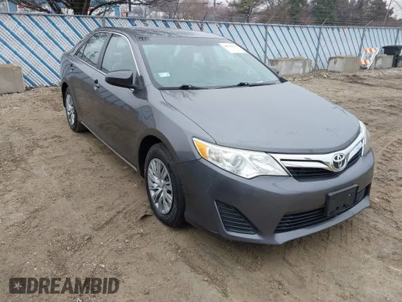 ✅ 2014 Toyota Camry SE • VIN: 4T1BF1FK6EU309568 • Lot: 44546543. Wystawiony na IAAI z przebiegiem 149 443 mil. Bezpłatny archiwum sprzedaży aukcyjnych z USA i szczegółowy raport historii pojazdu na DreamBid. Zdjęcie 1.