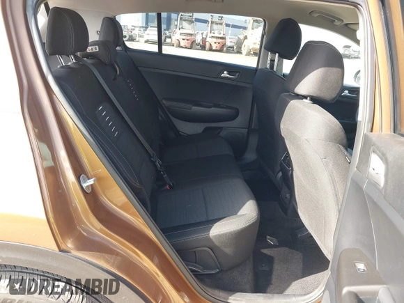 ✅ 2019 Kia Sportage LX • VIN: KNDPM3AC3K7618534 • Lot: 44038164. Wystawiony na IAAI z przebiegiem 14 379 mil. Bezpłatny archiwum sprzedaży aukcyjnych z USA i szczegółowy raport historii pojazdu na DreamBid. Zdjęcie 8.
