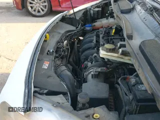 ✅ 2015 Ford Transit Connect XLT • VIN: NM0AE8F78F1174634 • Lot: 41991599. Wystawiony na IAAI z przebiegiem 65 274 mil. Bezpłatny archiwum sprzedaży aukcyjnych z USA i szczegółowy raport historii pojazdu na DreamBid. Zdjęcie 19.