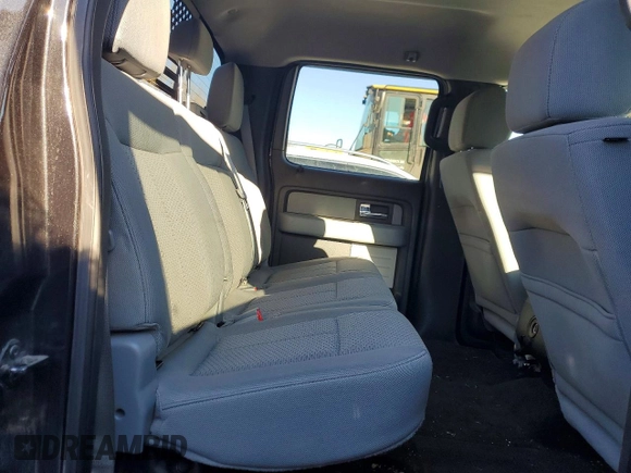 ✅ 2014 Ford F-150 XLT • VIN: 1FTFW1EF3EKG48083 • Lot: 79607985. Wystawiony na Copart z przebiegiem 171 273 mil. Bezpłatny archiwum sprzedaży aukcyjnych z USA i szczegółowy raport historii pojazdu na DreamBid. Zdjęcie 10.