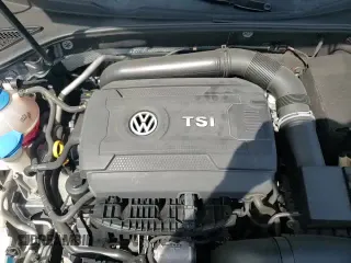 ✅ 2017 Volkswagen Passat SEL Premium • VIN: 1VWCT7A32HC052808 • Lot: 59394375. Listed on Copart with 90,123 mi. Free auction sales archive from the USA and detailed vehicle history report at DreamBid. Image 14.