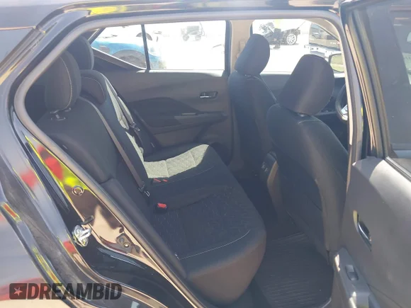 ✅ 2022 Nissan Kicks SV • VIN: 3N1CP5CV7NL482332 • Lot: 43189600. Wystawiony na IAAI z przebiegiem 37 265 mil. Bezpłatny archiwum sprzedaży aukcyjnych z USA i szczegółowy raport historii pojazdu na DreamBid. Zdjęcie 8.