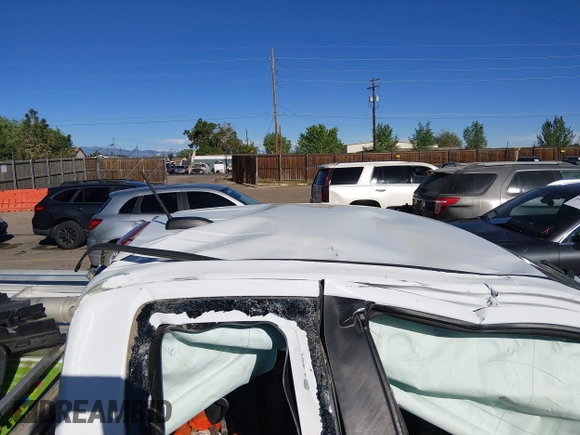 ✅ 2022 Chevrolet Colorado 4WD LT • VIN: 1GCHTCEA6N1242600 • Lot: 44834772. Wystawiony na IAAI z przebiegiem 90 376 mil. Bezpłatny archiwum sprzedaży aukcyjnych z USA i szczegółowy raport historii pojazdu na DreamBid. Zdjęcie 14.