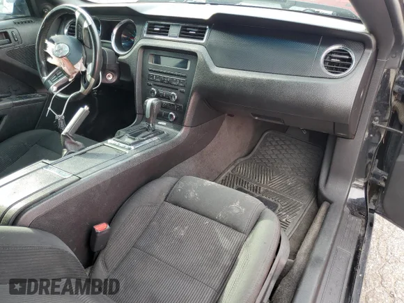 ✅ 2013 Ford Mustang V6 • VIN: 1ZVBP8AM6D5249364 • Лот: 69527754. Опубліковано раніше на Copart з пробігом 134 830 миль. Безкоштовний доступ до архіву аукціонних продажів зі США та докладний звіт про історію автомобіля на DreamBid. Зображення 8.
