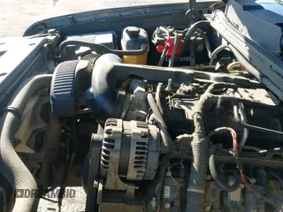 ✅ 2011 Chevrolet Silverado 1500 LT • VIN: 3GCPKSE30BG171353 • Lot: 43678859. Listed on IAAI with 295,822 mi. Free auction sales archive from the USA and detailed vehicle history report at DreamBid. Image 19.