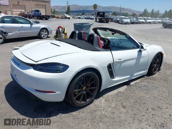✅ 2024 Porsche 718 Boxster GTS 4.0 • VIN: WP0CD2A86RK228619 • Lot: 42316828. Listed on IAAI with 2,974 mi. Free auction sales archive from the USA and detailed vehicle history report at DreamBid. Image 4.
