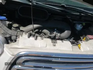 ✅ 2018 Ford Transit • VIN: 1FTYR1YM3JKB32973 • Lot: 63331755. Wystawiony na Copart z przebiegiem 63 146 mil. Bezpłatny archiwum sprzedaży aukcyjnych z USA i szczegółowy raport historii pojazdu na DreamBid. Zdjęcie 16.