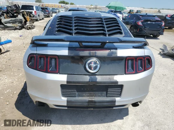 ✅ 2014 Ford Mustang V6 • VIN: 1ZVBP8AM0E5231444 • Lot: 65651444. Wystawiony na Copart z przebiegiem Nie podano. Bezpłatny archiwum sprzedaży aukcyjnych z USA i szczegółowy raport historii pojazdu na DreamBid. Zdjęcie 6.