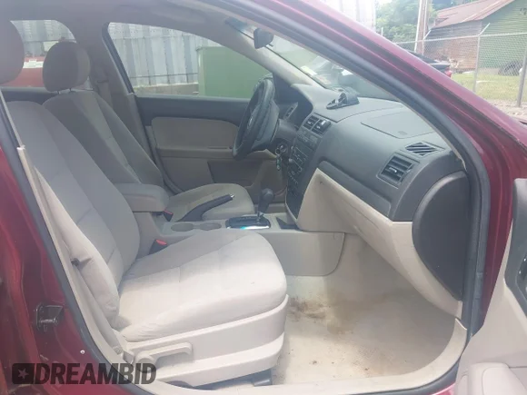 ✅ 2007 Ford Fusion SE • VIN: 3FAHP07147R187708 • Лот: 45343239. Опубліковано раніше на IAAI з пробігом 220 216 миль. Безкоштовний доступ до архіву аукціонних продажів зі США та докладний звіт про історію автомобіля на DreamBid. Зображення 5.