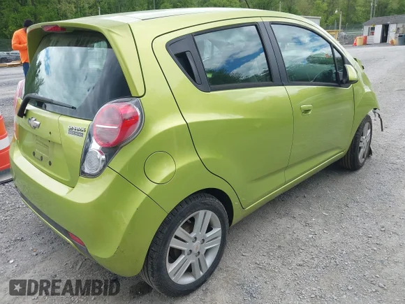 ✅ 2013 Chevrolet Spark LS • VIN: KL8CB6S98DC539131 • Lot: 42188057. Wystawiony na IAAI z przebiegiem 76 464 mil. Bezpłatny archiwum sprzedaży aukcyjnych z USA i szczegółowy raport historii pojazdu na DreamBid. Zdjęcie 4.