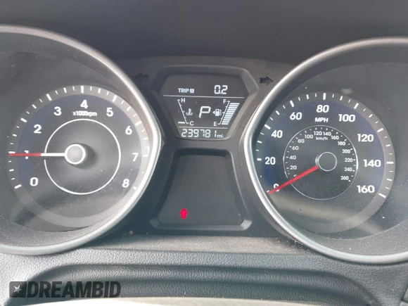 ✅ 2015 Hyundai Elantra SE • VIN: 5NPDH4AE7FH549167 • Lot: 45006070. Wystawiony na IAAI z przebiegiem 239 781 mil. Bezpłatny archiwum sprzedaży aukcyjnych z USA i szczegółowy raport historii pojazdu na DreamBid. Zdjęcie 7.