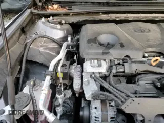 ✅ 2022 Toyota Camry LE • VIN: 4T1R11AK5NU705365 • Lot: 91518285. Wystawiony na Copart z przebiegiem 34 063 mil. Bezpłatny archiwum sprzedaży aukcyjnych z USA i szczegółowy raport historii pojazdu na DreamBid. Zdjęcie 14.