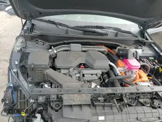 ✅ 2025 Kia Sportage SX-Prestige • VIN: KNDPXCDG1S7224553 • Lot: 84176745. Listed on Copart with 11,040 mi. Free auction sales archive from the USA and detailed vehicle history report at DreamBid. Image 17.