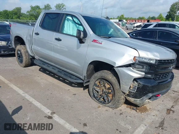 ✅ 2019 Chevrolet Silverado 1500 LT Trail Boss • VIN: 3GCPYFED1KG186832 • Lot: 45184038. Wystawiony na IAAI z przebiegiem 76 862 mil. Bezpłatny archiwum sprzedaży aukcyjnych z USA i szczegółowy raport historii pojazdu na DreamBid. Zdjęcie 1.