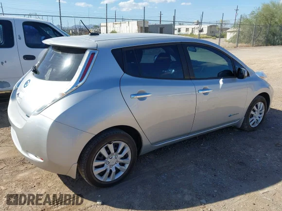 ✅ 2015 Nissan LEAF S • VIN: 1N4AZ0CP8FC332414 • Lot: 43475120. Wystawiony na IAAI z przebiegiem 58 380 mil. Bezpłatny archiwum sprzedaży aukcyjnych z USA i szczegółowy raport historii pojazdu na DreamBid. Zdjęcie 4.