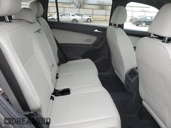 ✅ 2020 Volkswagen Tiguan SE • VIN: 3VV2B7AX7LM138502 • Лот: 42648323. Опубліковано раніше на Copart з пробігом 37 751 миль. Безкоштовний доступ до архіву аукціонних продажів зі США та докладний звіт про історію автомобіля на DreamBid. Зображення 12.