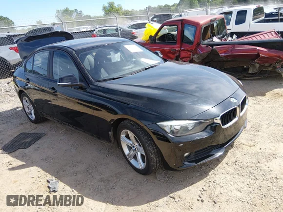 ✅ 2015 BMW 3 Series 320i xDrive • VIN: WBA3C3G57FNS76319 • Lot: 45087578. Wystawiony na IAAI z przebiegiem 127 406 mil. Bezpłatny archiwum sprzedaży aukcyjnych z USA i szczegółowy raport historii pojazdu na DreamBid. Zdjęcie 1.