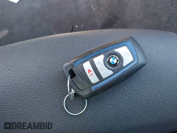 ✅ 2020 BMW 2 Series M240i xDrive • VIN: WBA2J7C0XL7F71310 • Lot: 44792603. Wystawiony na IAAI z przebiegiem 87 160 mil. Bezpłatny archiwum sprzedaży aukcyjnych z USA i szczegółowy raport historii pojazdu na DreamBid. Zdjęcie 11.