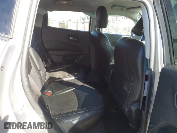 ✅ 2020 Jeep Compass Latitude • VIN: 3C4NJCBB3LT115069 • Лот: 44191827. Опубліковано раніше на IAAI з пробігом 111 792 миль. Безкоштовний доступ до архіву аукціонних продажів зі США та докладний звіт про історію автомобіля на DreamBid. Зображення 8.