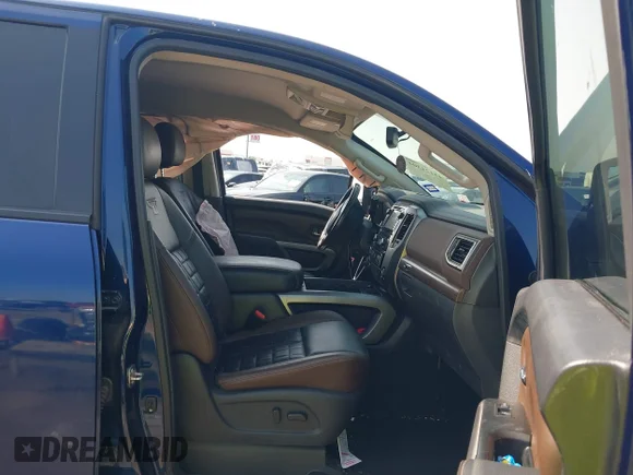 ✅ 2016 Nissan Titan S • VIN: 1N6BA1F40GN513734 • Lot: 43121304. Wystawiony na IAAI z przebiegiem 180 828 mil. Bezpłatny archiwum sprzedaży aukcyjnych z USA i szczegółowy raport historii pojazdu na DreamBid. Zdjęcie 5.