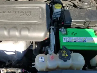 ✅ 2019 Jeep Cherokee Latitude Plus • VIN: 1C4PJLLB8KD316073 • Lot: 71543625. Wystawiony na Copart z przebiegiem 95 812 mil. Bezpłatny archiwum sprzedaży aukcyjnych z USA i szczegółowy raport historii pojazdu na DreamBid. Zdjęcie 14.