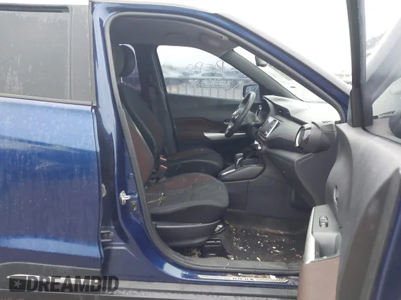 ✅ 2018 Nissan Kicks SV • VIN: 3N1CP5CU9JL533993 • Lot: 45299187. Wystawiony na IAAI z przebiegiem 91 399 mil. Bezpłatny archiwum sprzedaży aukcyjnych z USA i szczegółowy raport historii pojazdu na DreamBid. Zdjęcie 5.