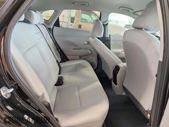 ✅ 2024 Hyundai Kona SEL • VIN: KM8HBCAB9RU155999 • Lot: 48115266. Wystawiony na Copart z przebiegiem 28 624 mil. Bezpłatny archiwum sprzedaży aukcyjnych z USA i szczegółowy raport historii pojazdu na DreamBid. Zdjęcie 11.