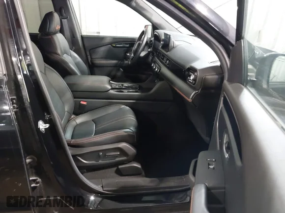 ✅ 2025 Honda Pilot TrailSport • VIN: 5FNYG1H63SB006330 • Lot: 43616495. Wystawiony na IAAI z przebiegiem 28 346 mil. Bezpłatny archiwum sprzedaży aukcyjnych z USA i szczegółowy raport historii pojazdu na DreamBid. Zdjęcie 5.