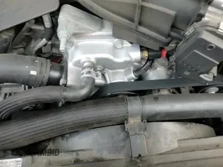 ✅ 2018 Jeep Grand Cherokee SRT • VIN: 1C4RJFDJ4JC206948 • Lot: 71724745. Wystawiony na Copart z przebiegiem 80 516 mil. Bezpłatny archiwum sprzedaży aukcyjnych z USA i szczegółowy raport historii pojazdu na DreamBid. Zdjęcie 15.