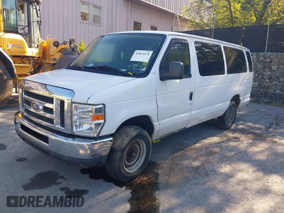 ✅ 2012 Ford Econoline Passenger XL • VIN: 1FBSS3BL1CDA88490 • Лот: 43065870. Опубликован ранее на IAAI с пробегом 133 453 миль. Бесплатный доступ к архиву аукционных продаж из США и подробный отчёт об истории автомобиля на DreamBid. Изображение 2.