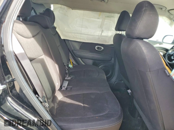 ✅ 2016 Kia Soul • VIN: KNDJN2A25G7379287 • Lot: 45821676. Wystawiony na Copart z przebiegiem 88 558 mil. Bezpłatny archiwum sprzedaży aukcyjnych z USA i szczegółowy raport historii pojazdu na DreamBid. Zdjęcie 11.