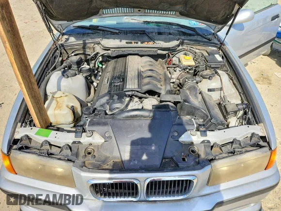 ✅ 1998 BMW 3 Series M3 • VIN: WBSBK0330WEC39449 • Лот: 49176276. Опубліковано раніше на Copart з пробігом 175 806 миль. Безкоштовний доступ до архіву аукціонних продажів зі США та докладний звіт про історію автомобіля на DreamBid. Зображення 11.