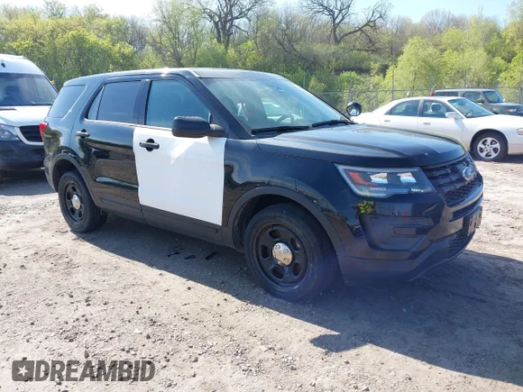 ✅ 2017 Ford Police Interceptor Utility • VIN: 1FM5K8AR4HGD06144 • Lot: 42184968. Listed on IAAI with 146,097 mi. Free auction sales archive from the USA and detailed vehicle history report at DreamBid. Image 1.