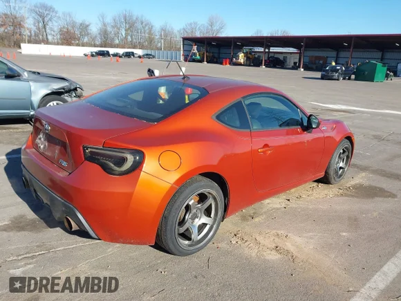 ✅ 2013 Scion FR-S • VIN: JF1ZNAA15D1726058 • Lot: 44203064. Wystawiony na IAAI z przebiegiem 170 439 mil. Bezpłatny archiwum sprzedaży aukcyjnych z USA i szczegółowy raport historii pojazdu na DreamBid. Zdjęcie 4.