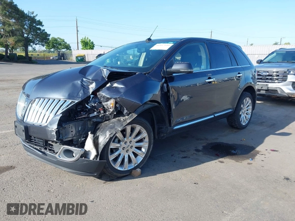 ✅ 2013 Lincoln MKX • VIN: 2LMDJ8JK4DBL41547 • Lot: 44957149. Wystawiony na IAAI z przebiegiem 79 838 mil. Bezpłatny archiwum sprzedaży aukcyjnych z USA i szczegółowy raport historii pojazdu na DreamBid. Zdjęcie 2.