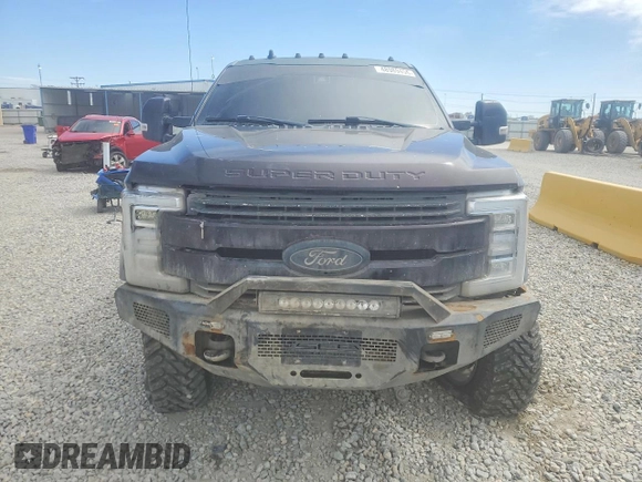 ✅ 2019 Ford F-250 Lariat • VIN: 1FT7W2BTXKEC16542 • Lot: 48989456. Wystawiony na Copart z przebiegiem 115 220 mil. Bezpłatny archiwum sprzedaży aukcyjnych z USA i szczegółowy raport historii pojazdu na DreamBid. Zdjęcie 5.