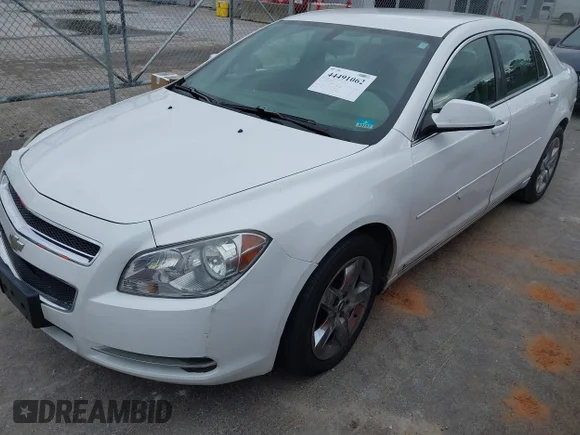 ✅ 2009 Chevrolet Malibu 1LT • VIN: 1G1ZH57B994201219 • Lot: 44491062. Wystawiony na IAAI z przebiegiem Nie podano. Bezpłatny archiwum sprzedaży aukcyjnych z USA i szczegółowy raport historii pojazdu na DreamBid. Zdjęcie 2.